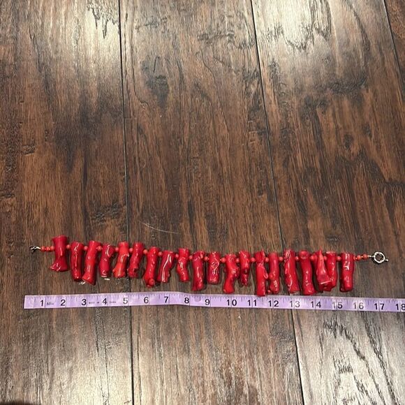 Original red colored coral rods necklace composed of colored not varnished rods - Picture 7 of 8